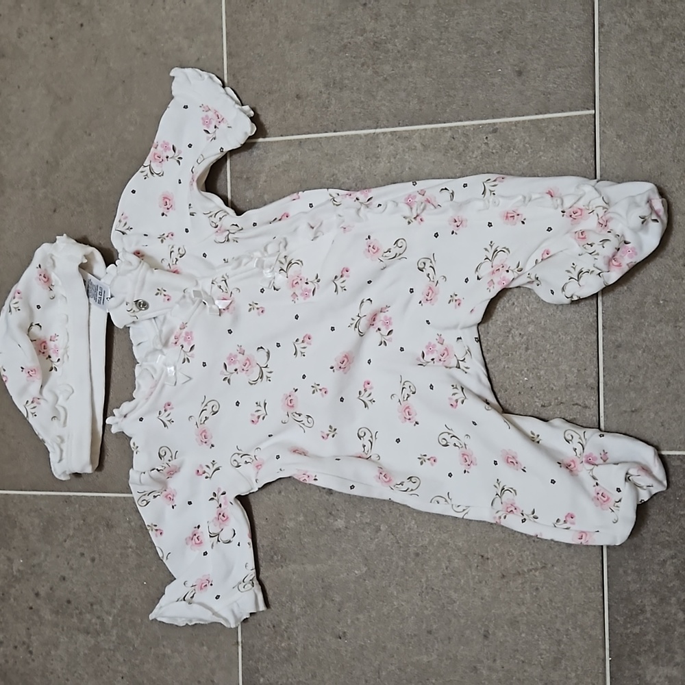 Little me preemie white